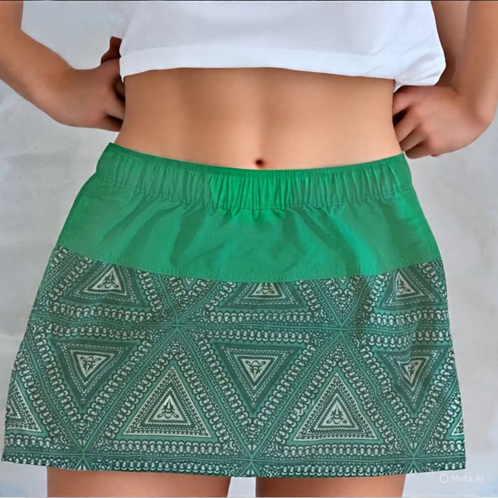 Patagonia Women’s Green Quick Dry Mini Skirt XS Eco Nylon Hiking Travel